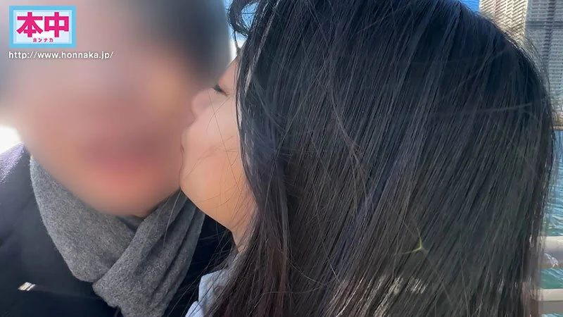 息子が通う保育園の可愛い先生にデートのお誘いをしたらまさかのOK!ホテルに着くとお互い盛り上がってナマで何度もヤリまくった!【北岡果林】