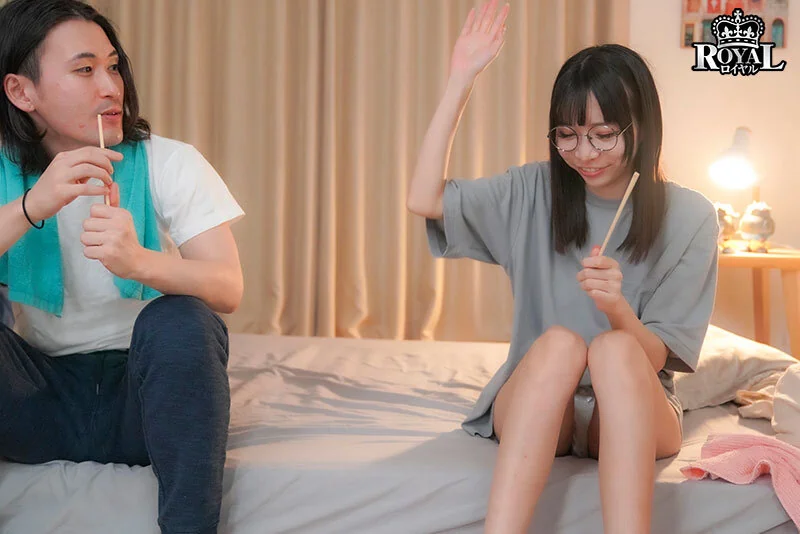 王様ゲームの命令で地味女と一泊二日の同居生活をすることに！しかしまさかの隠れ巨乳＆淫乱が発覚し興奮が抑えられず何度もハメまくり！【雛乃ゆな】