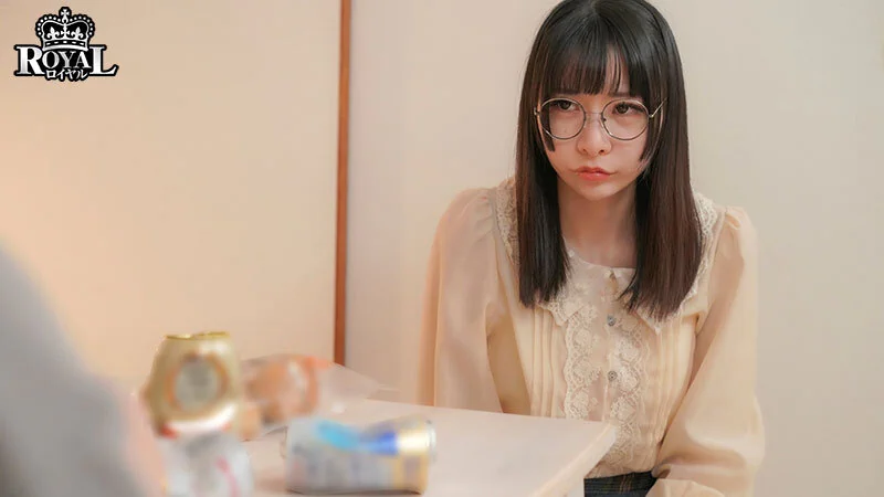 王様ゲームの命令で地味女と一泊二日の同居生活をすることに！しかしまさかの隠れ巨乳＆淫乱が発覚し興奮が抑えられず何度もハメまくり！【雛乃ゆな】
